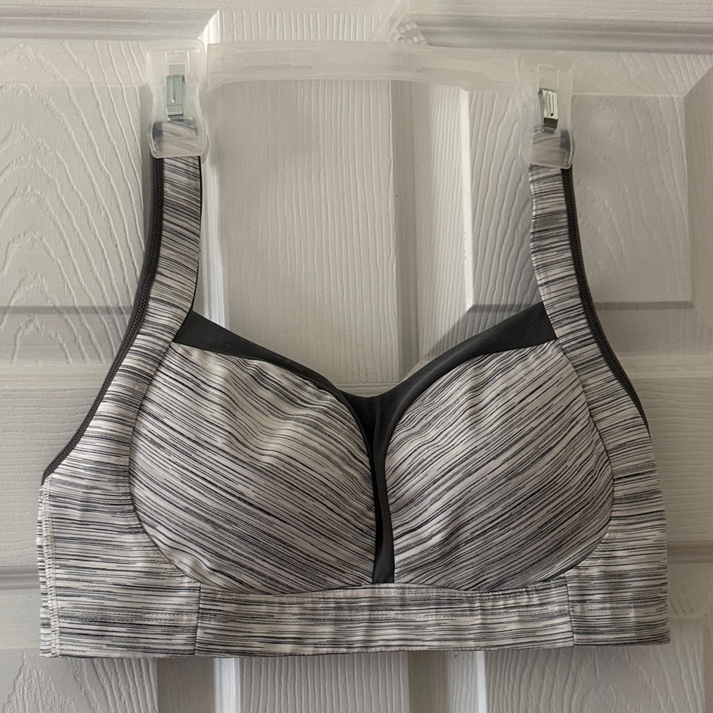 lululemon athletica Gray Striped Supportive Sports Bra